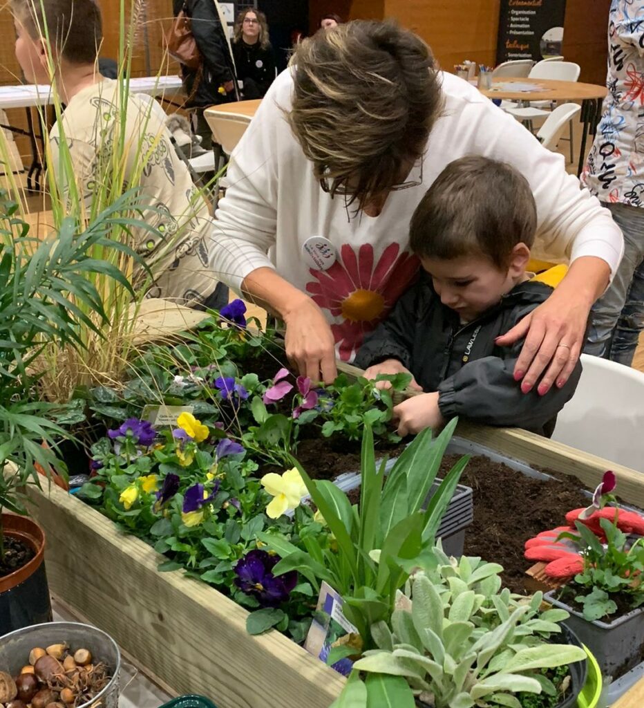 Jardinage avec un enfant autiste